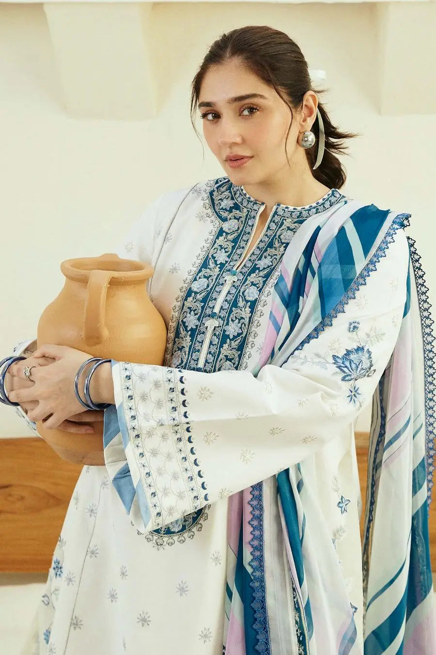 3 Pcs Women's Unstitched Embroidered Suit