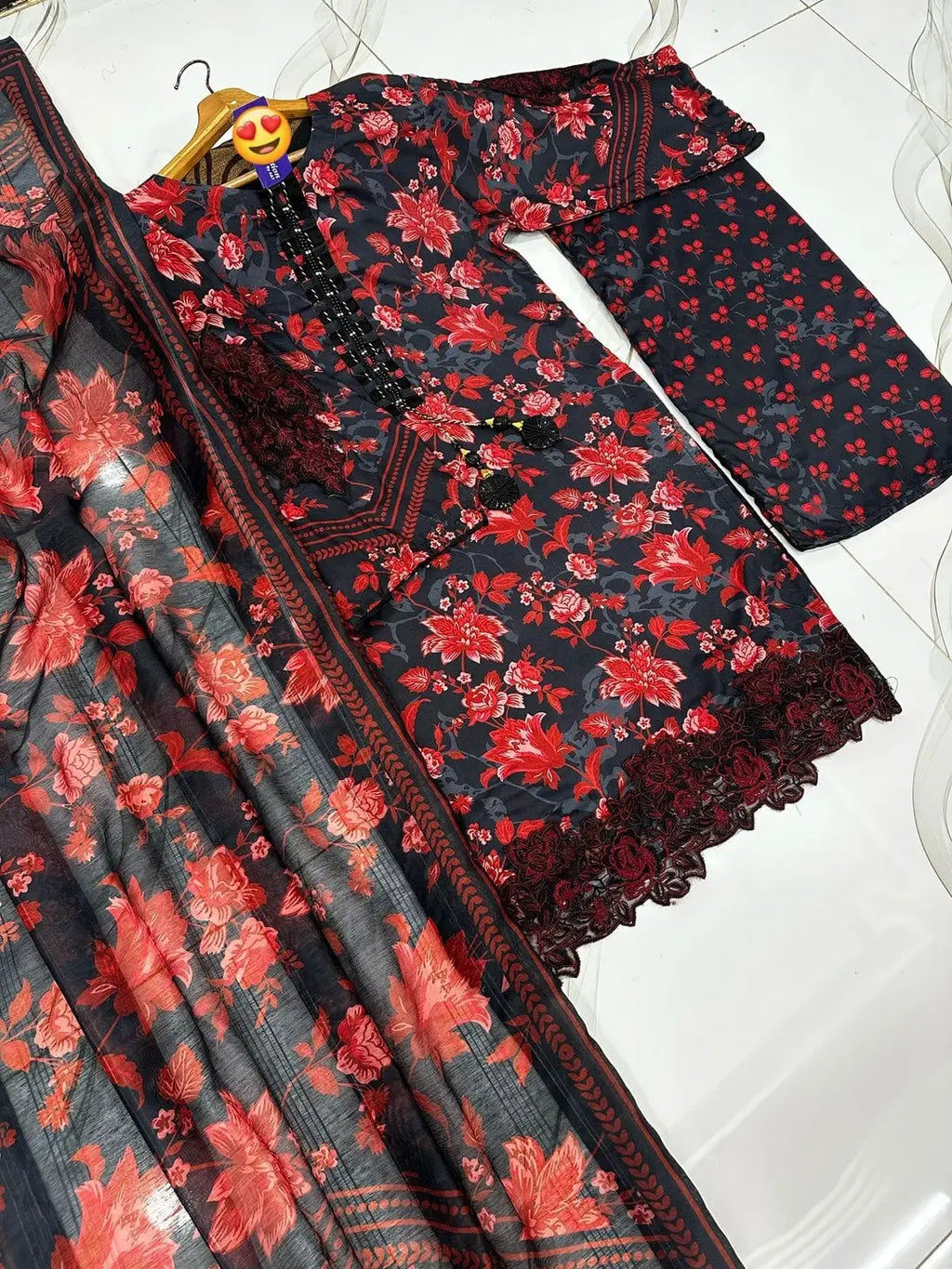 3 Pcs Women's Stitched Lawn Digital Print Suit