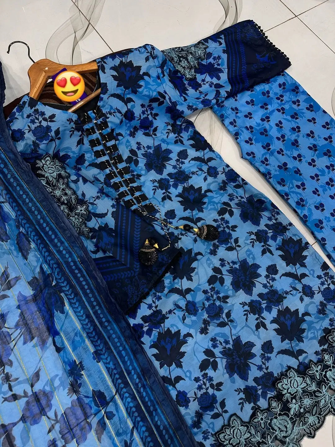 3 Pcs Women's Stitched Lawn Digital Print Suit