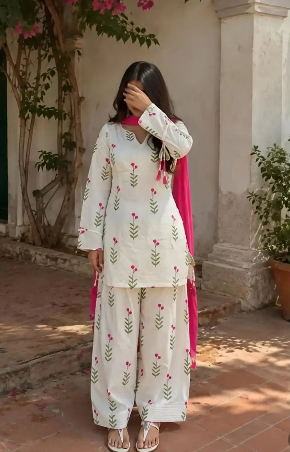 3 Pcs Women's Stitched Lawn Digital Print Suit