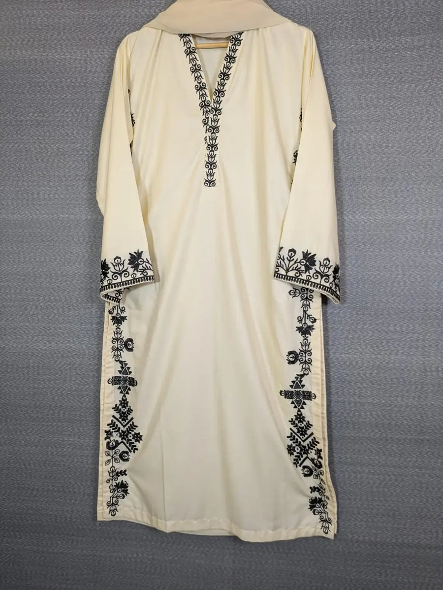 Stunning 3 Pcs Women's Stitched Embroidered Suit