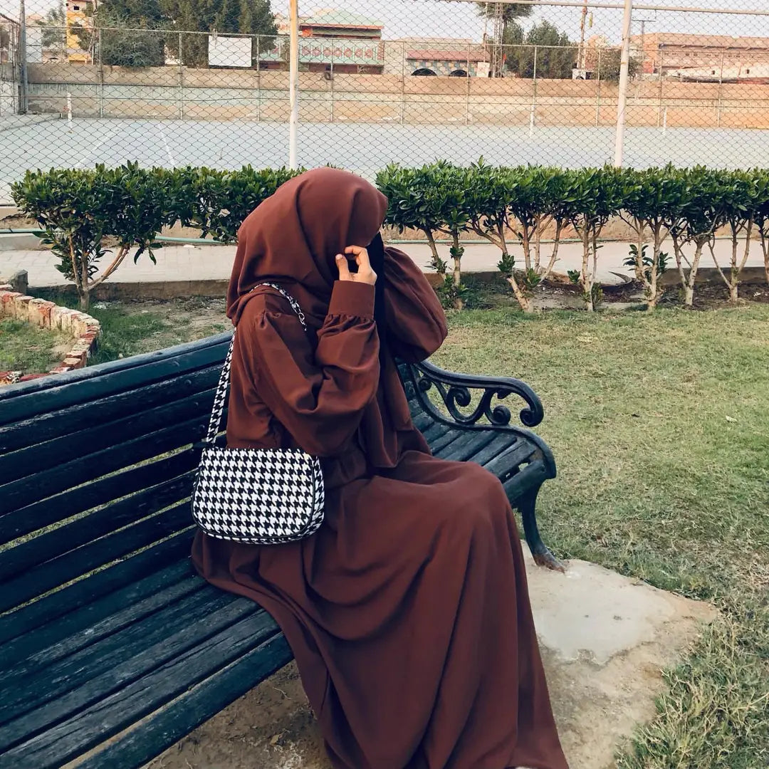 Chocolaty Elegant Abaya with Stole – Wool Peach