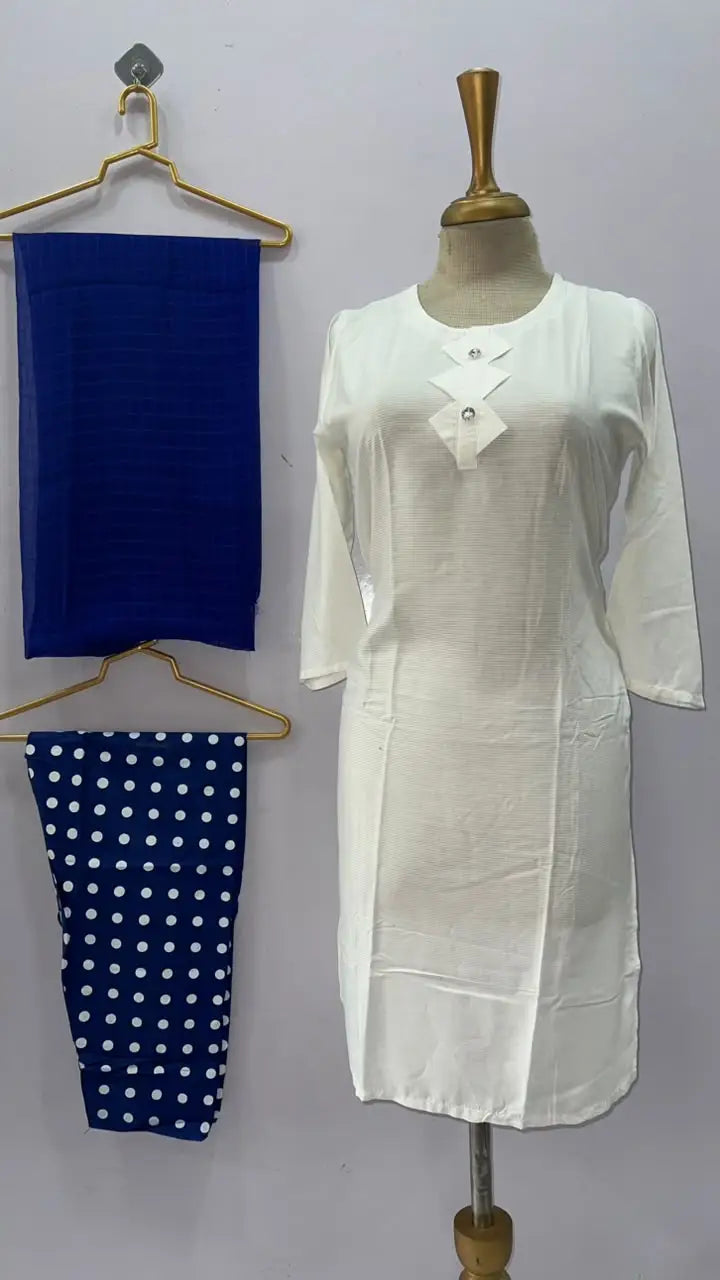 3 Pcs Women's Stitched Cotton Lawn Printed Suit