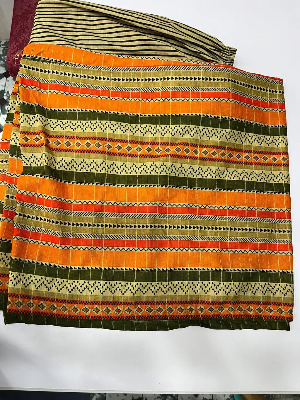 3 Pcs Women's Stitched Khaddar Printed Suit