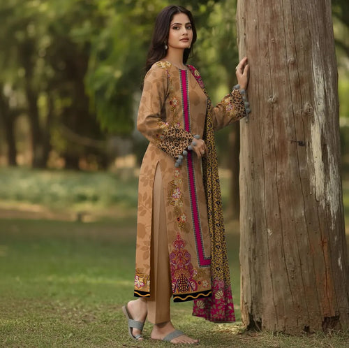 Pakistani Women's Brown Floral Embroidered Kurta Set