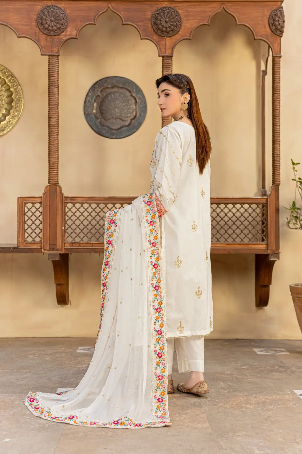 3 Pcs Women's Unstitched Plain Suit - Design 3